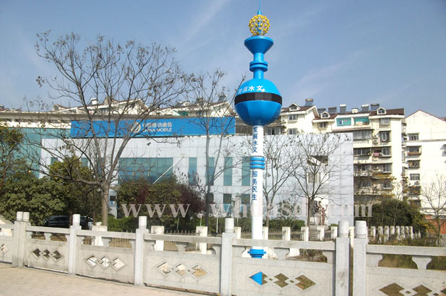 武汉球形带滚动显示屏立柱